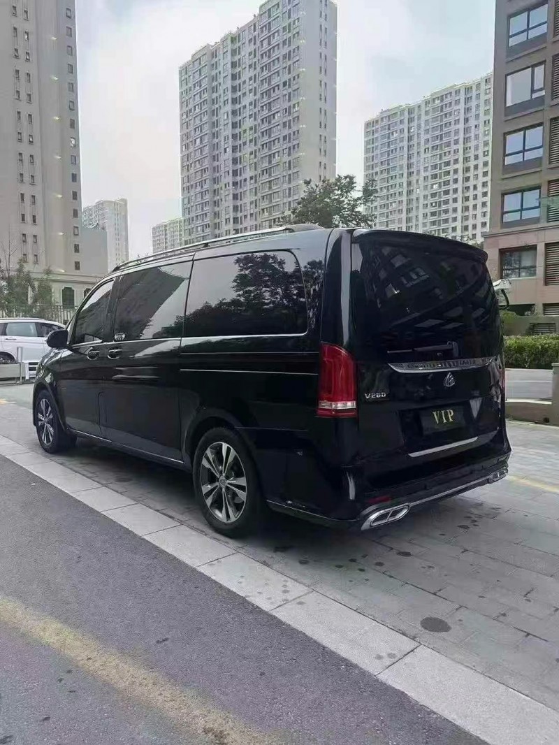18年常州奔驰V