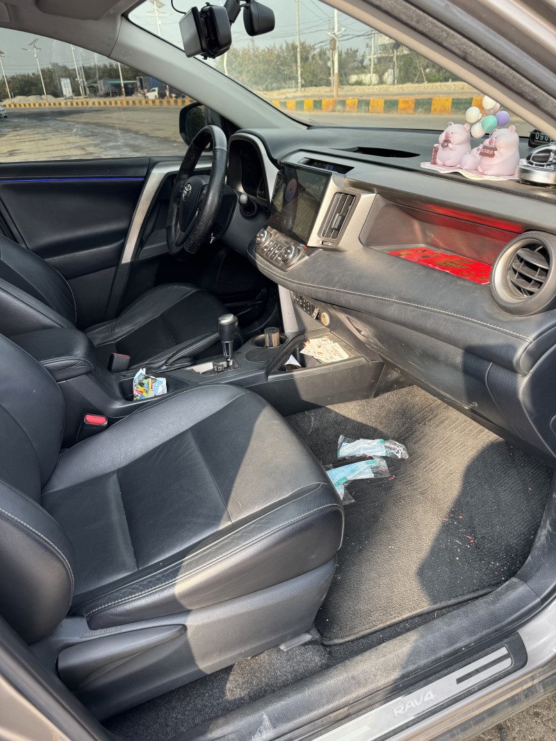 15年潮州丰田RAV4荣放