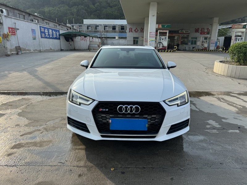 17年潮州奥迪A4L