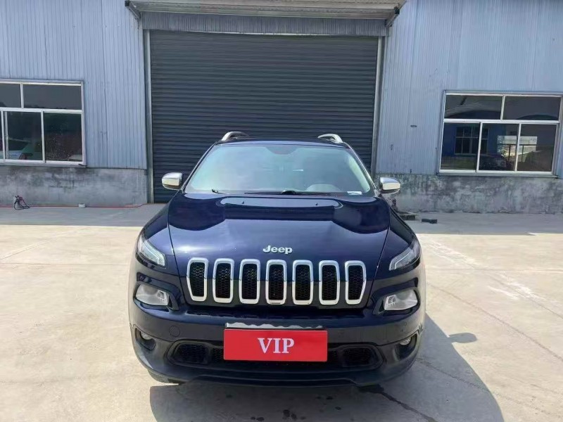 17年乌鲁木齐Jeep自由光