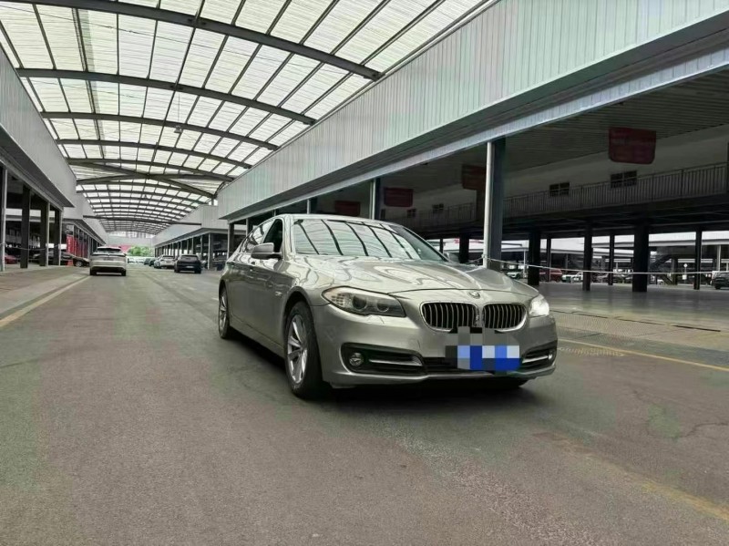 13年重庆市宝马5系