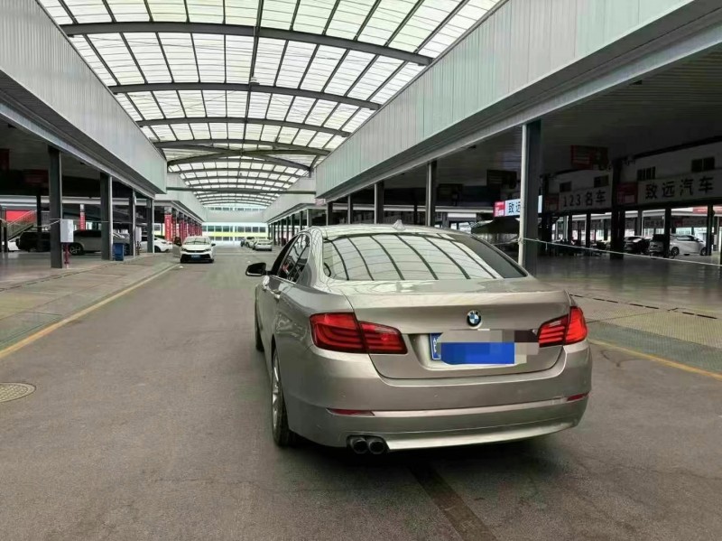 13年重庆市宝马5系