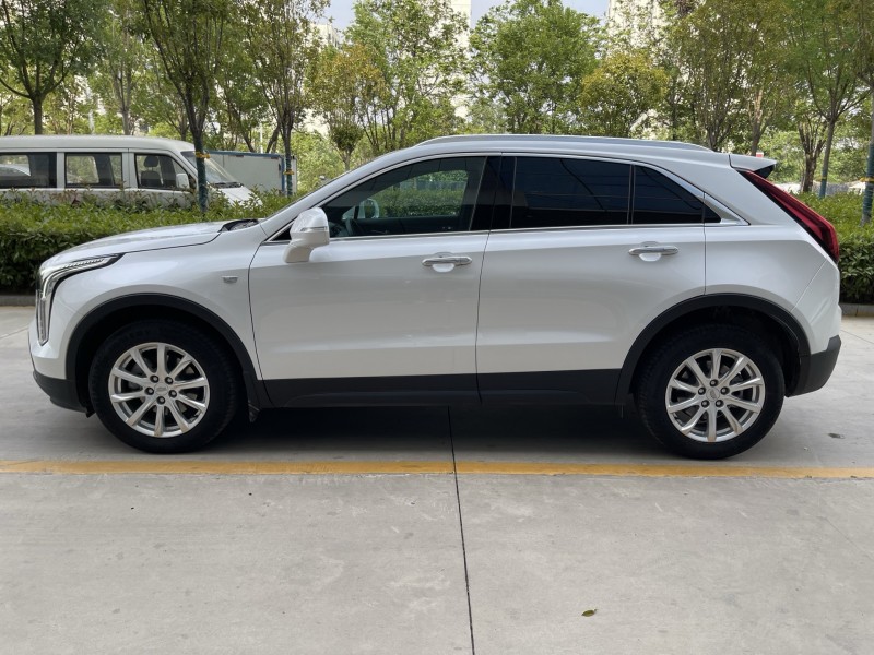 21年济宁凯迪拉克XT4