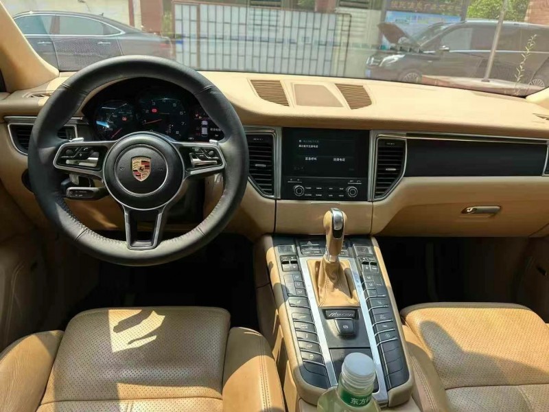 17年烟台保时捷Macan