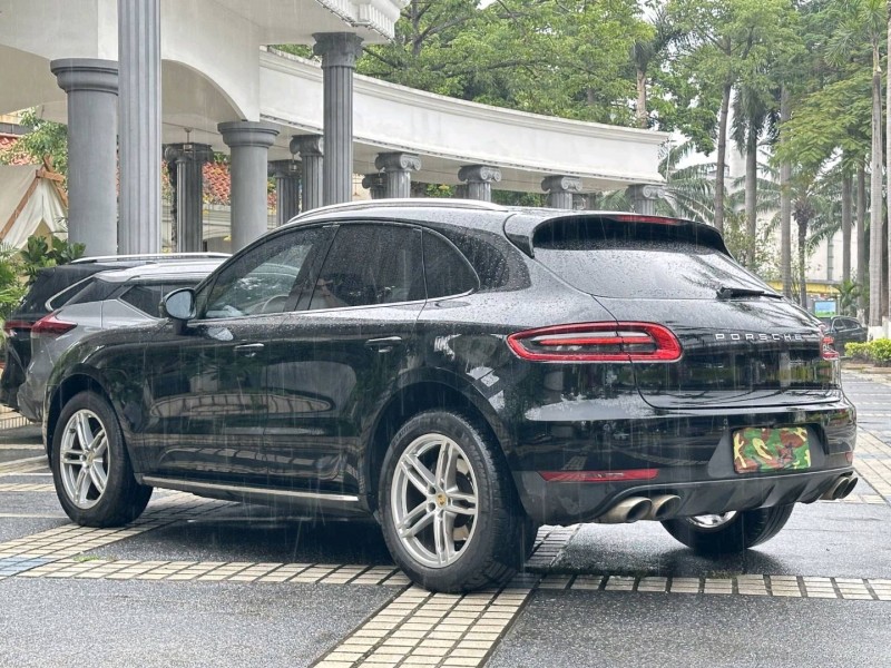 17年东莞市保时捷Macan