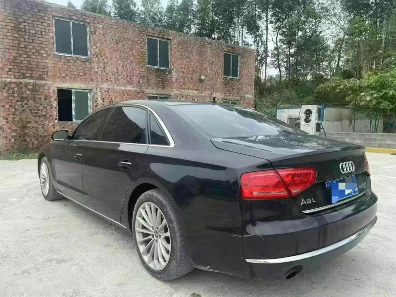 13年南宁奥迪A8L