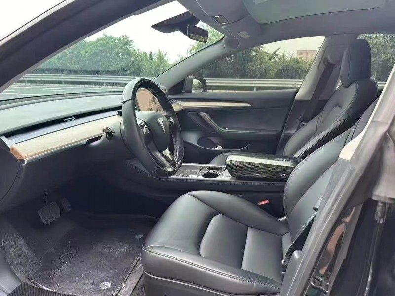 22年汕头特斯拉MODEL 3