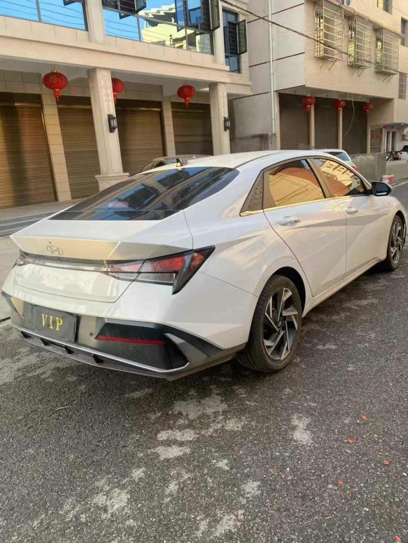 24年娄底现代伊兰特