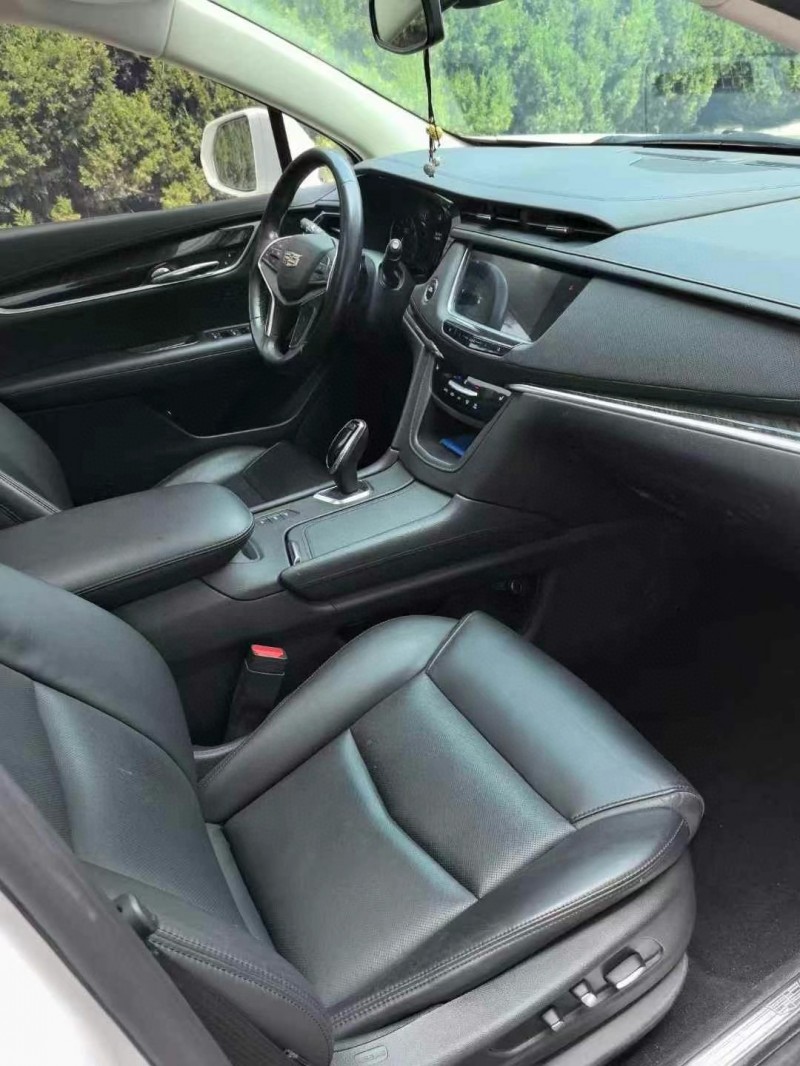 18年东营凯迪拉克XT5