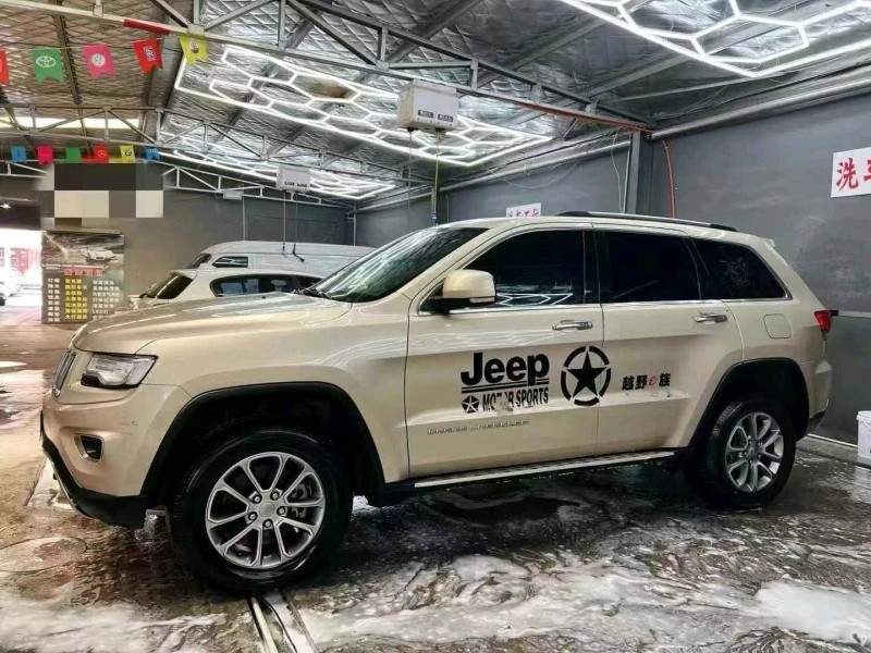 16年烟台Jeep大切诺基