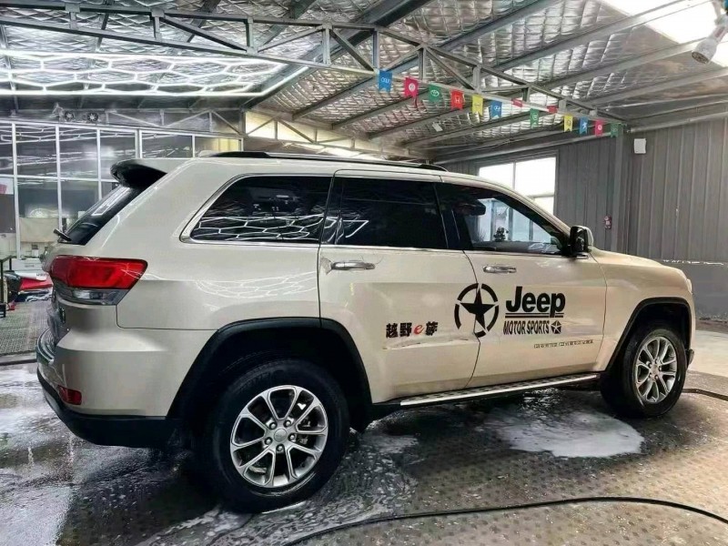 16年烟台Jeep大切诺基
