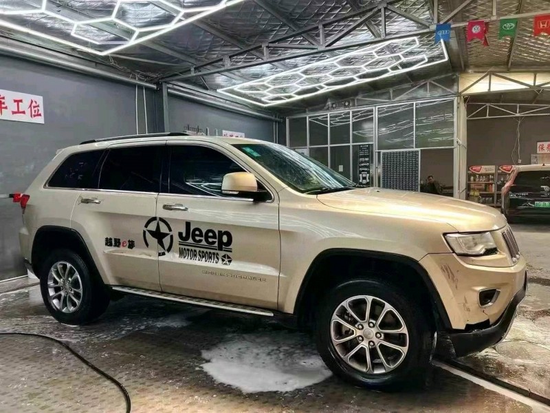 16年烟台Jeep大切诺基