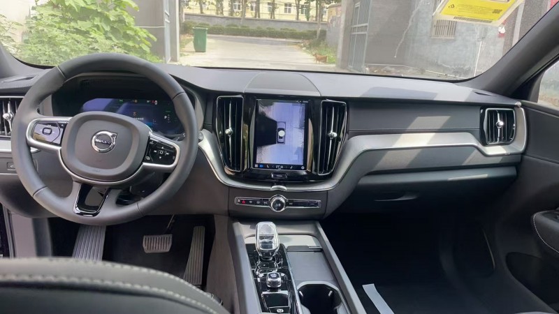 25年新乡沃尔沃XC60