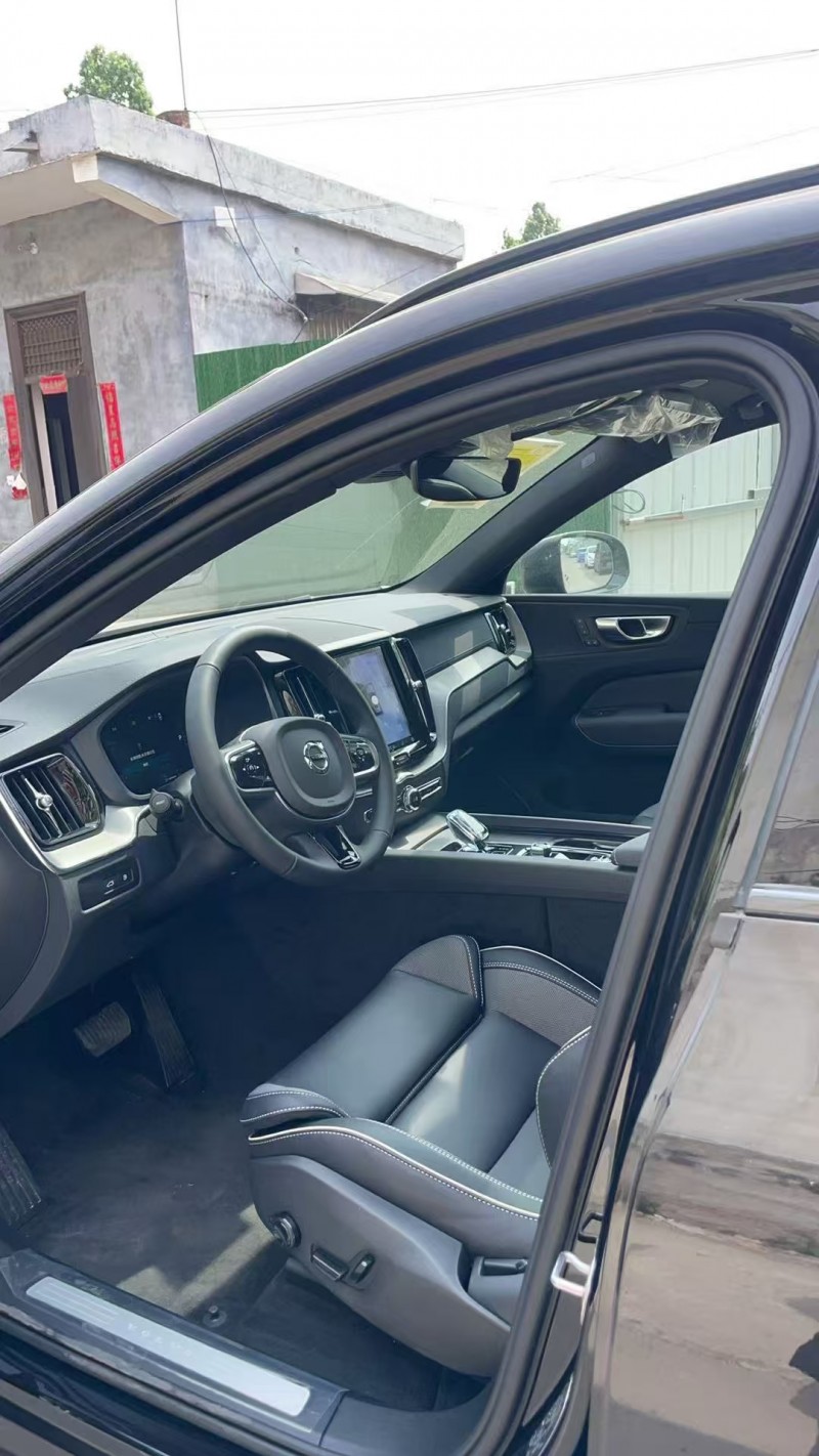 25年新乡沃尔沃XC60