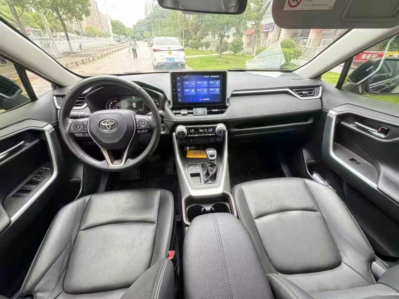 23年黄石丰田RAV4