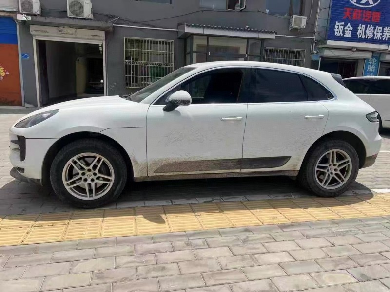 19年秦皇岛保时捷Macan