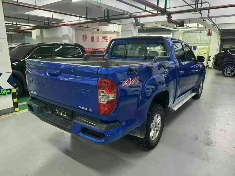 23年成都大通T60