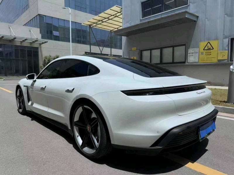 23年徐州保时捷Taycan