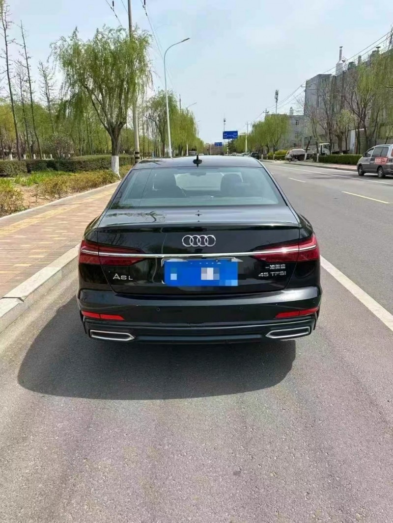 21年青岛奥迪A6L