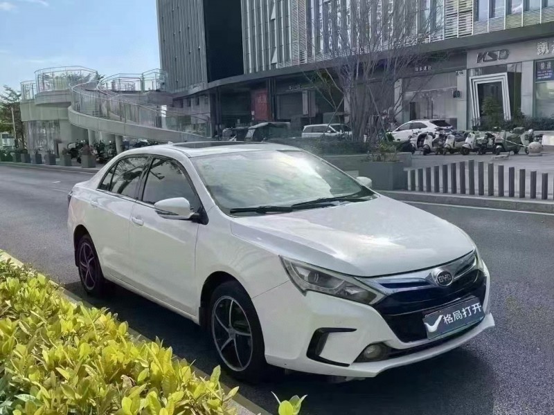 15年深圳比亚迪秦