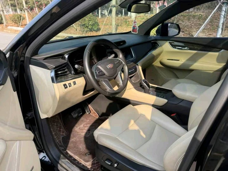 17年徐州凯迪拉克XT5