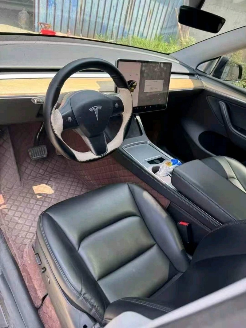 22年青岛特斯拉MODEL Y