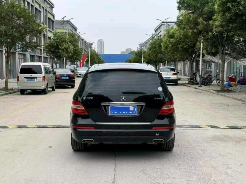 14年聊城奔驰R