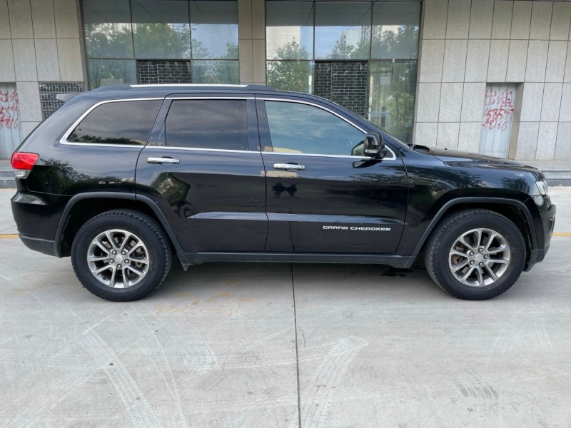 13年济宁Jeep大切诺基