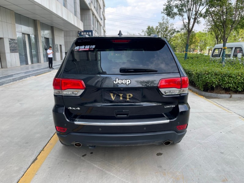 13年济宁Jeep大切诺基
