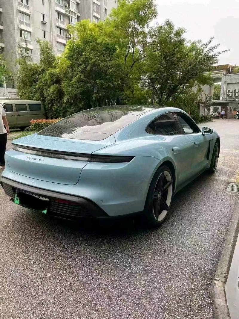 20年金华保时捷Taycan