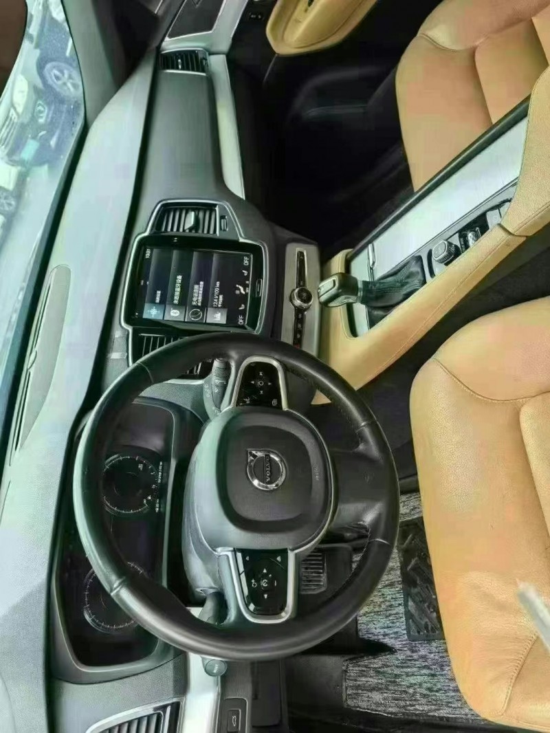 17年重庆市沃尔沃XC90