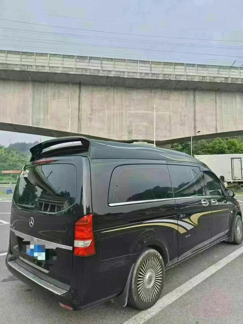 20年重庆市奔驰卡莫兹