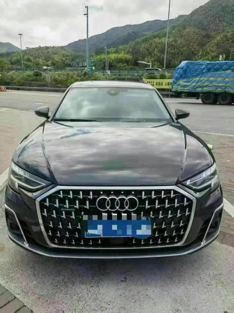 24年重庆市奥迪A8L
