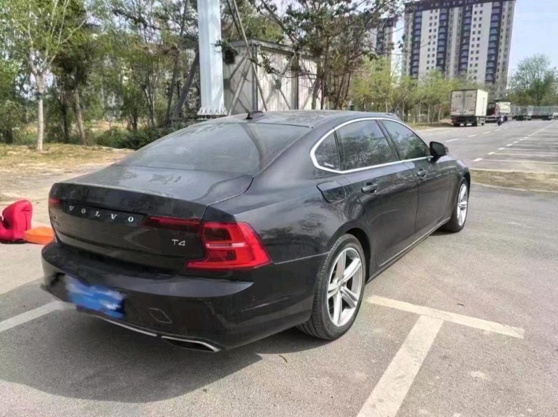 17年荷泽沃尔沃S90