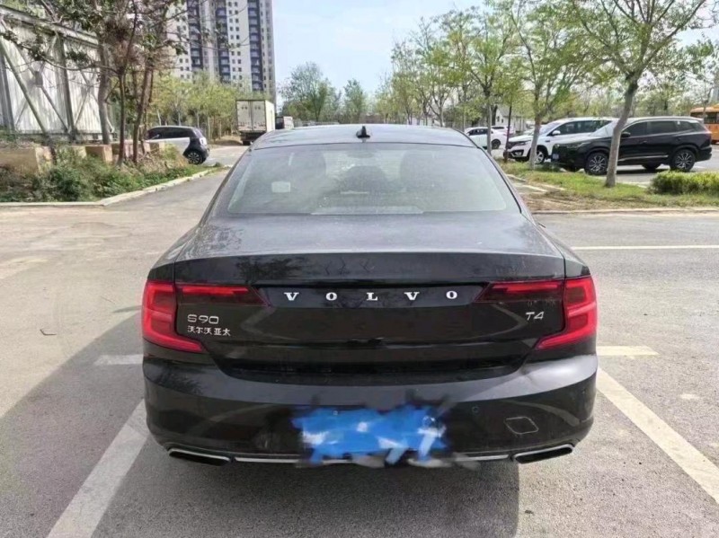 17年荷泽沃尔沃S90