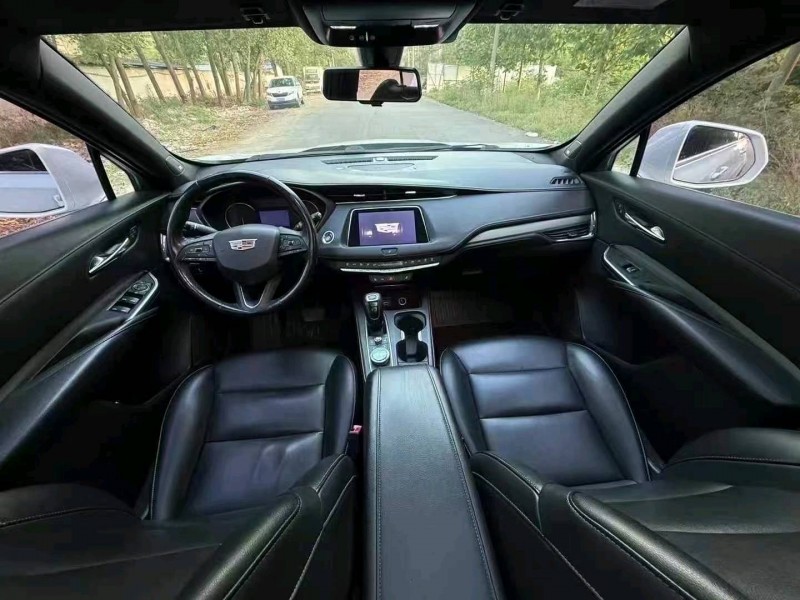 19年荷泽凯迪拉克XT4