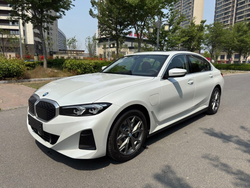 25年盐城宝马i3