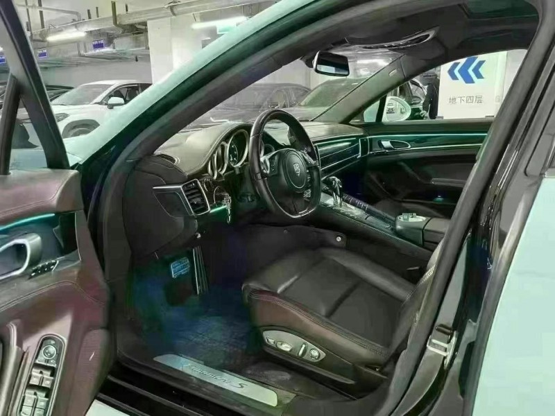 11年德阳保时捷帕拉梅拉