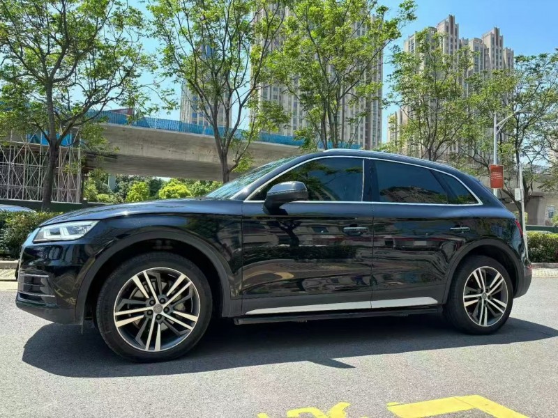 20年襄阳奥迪Q5