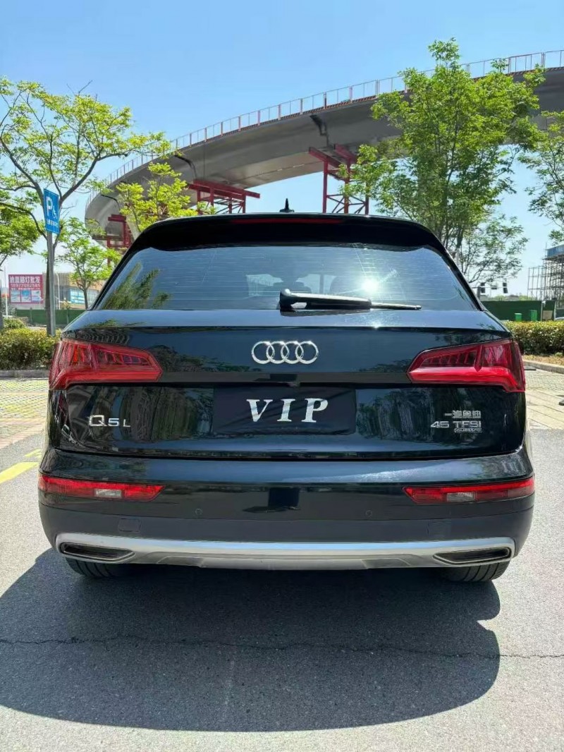 20年襄阳奥迪Q5