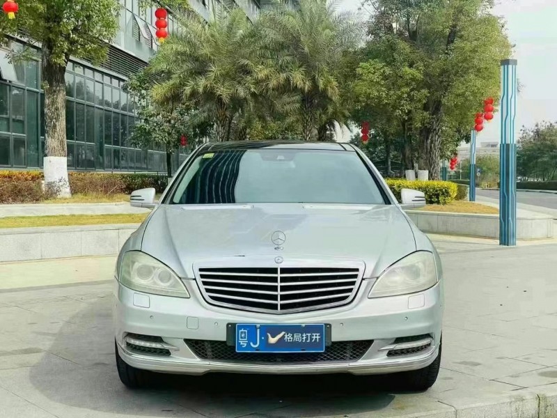 10年东莞市奔驰S