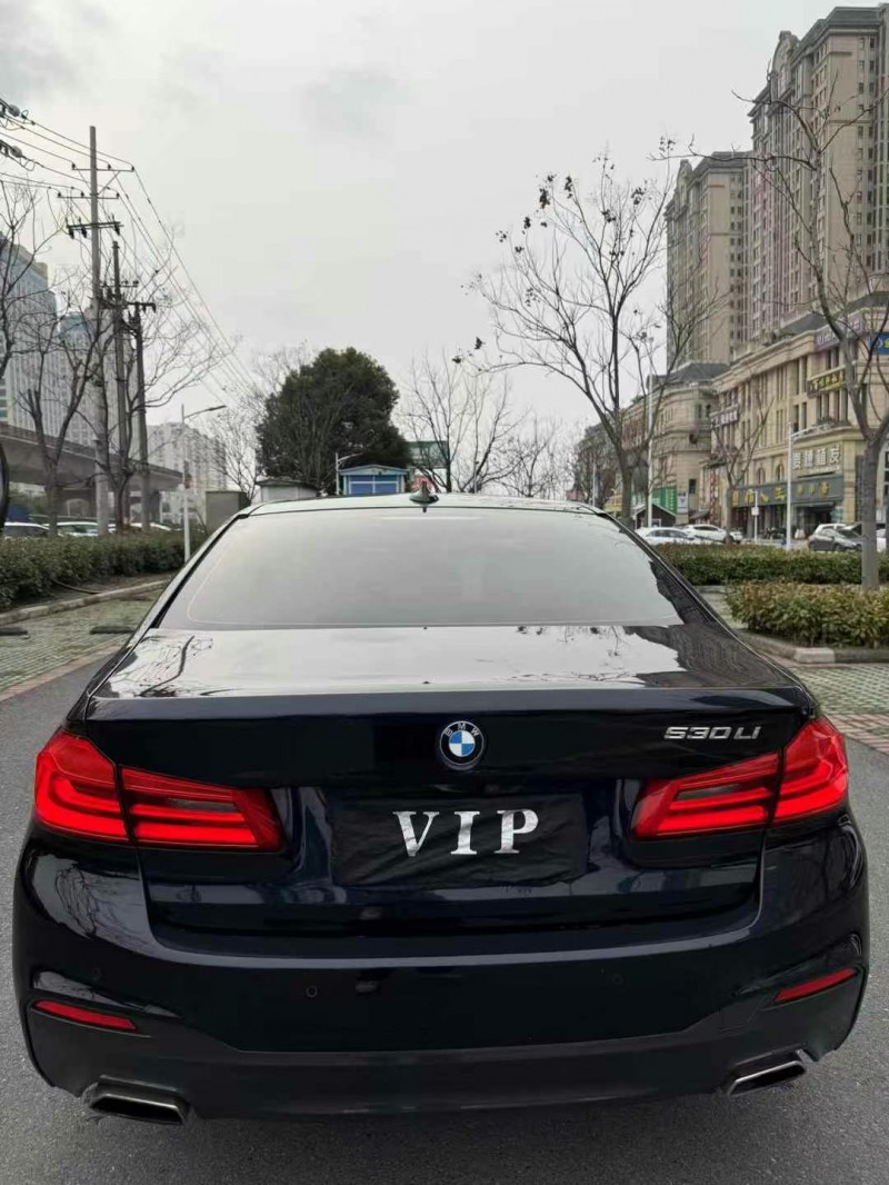 17年襄阳宝马5系