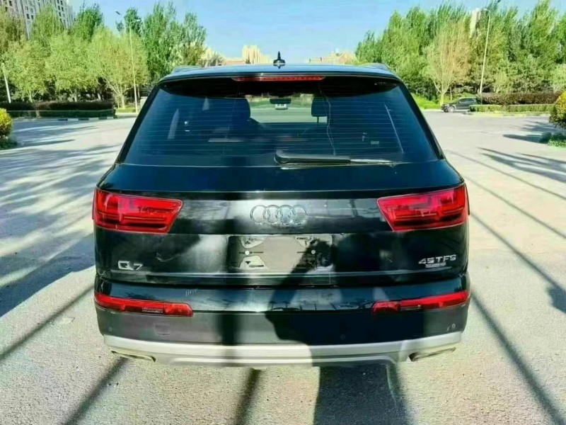 17年沈阳奥迪Q7