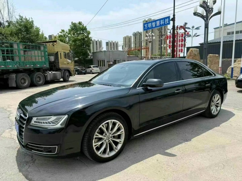 17年沈阳奥迪A8