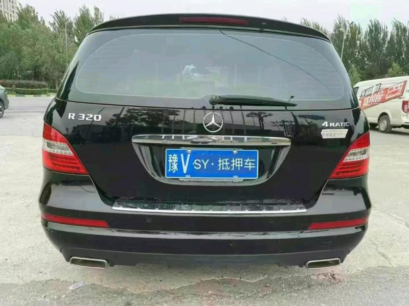 15年沈阳奔驰R