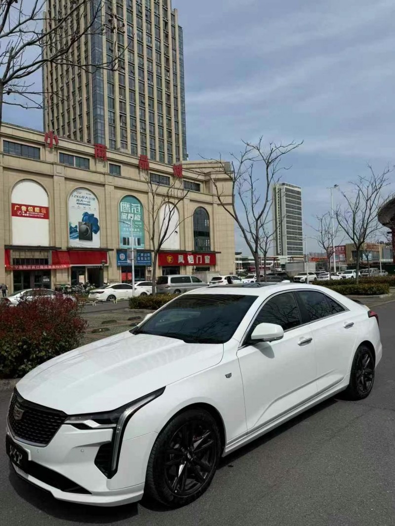 22年襄阳凯迪拉克GT4