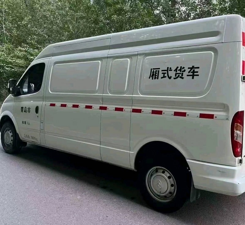 22年青岛大通V80