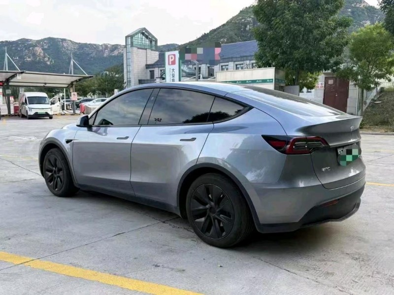 24年青岛特斯拉MODEL Y