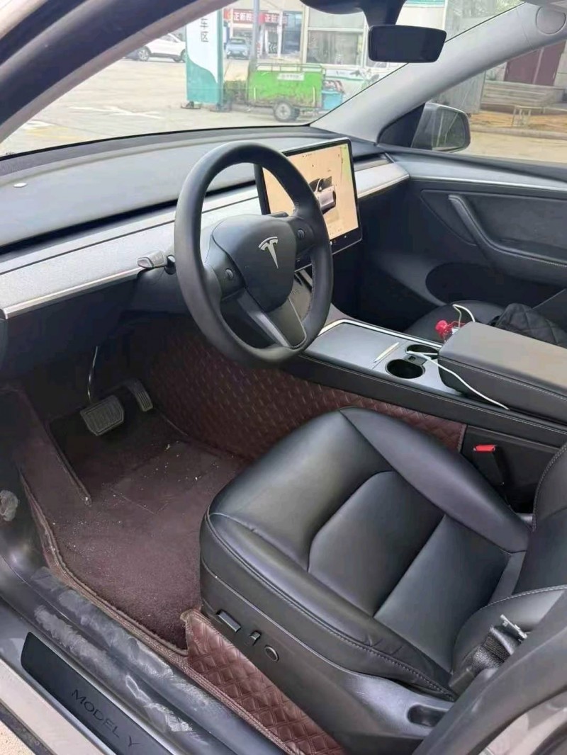 24年青岛特斯拉MODEL Y