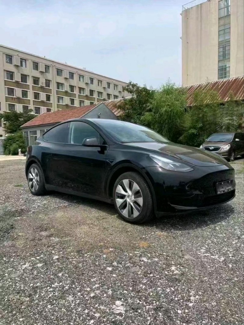 23年青岛特斯拉MODEL Y